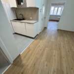 Pokládka lepeného vinylu Praha - Pankrác