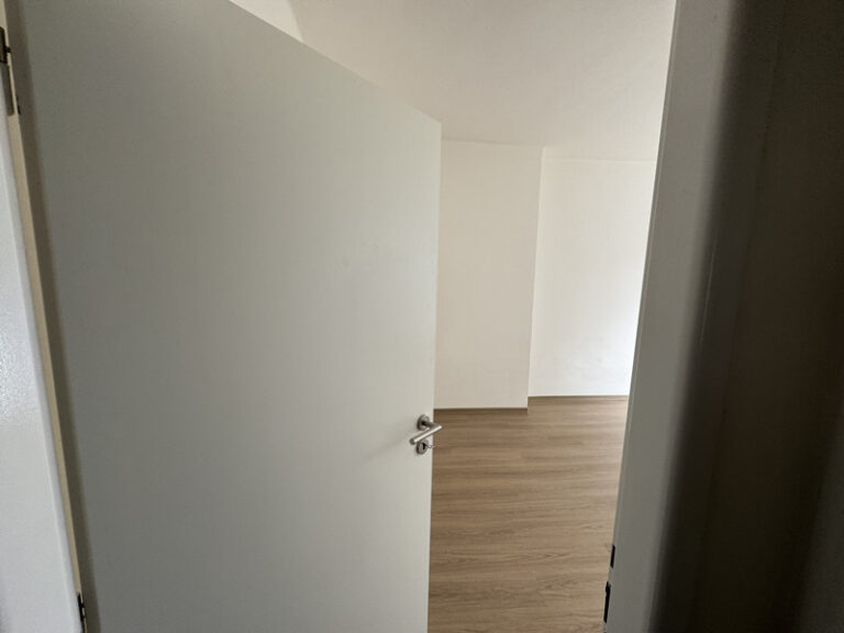 Fotografie: Hotová vinylová podlaha v moderním dekoru dřeva