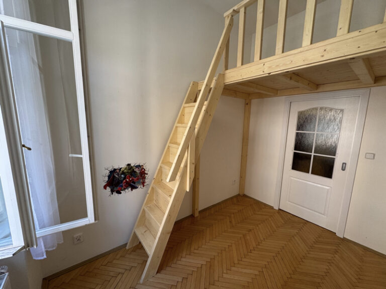 Fotografie: Detailní pohled na bezpečné schody