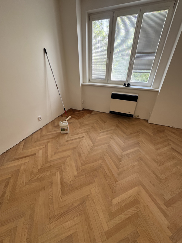 Fotografie: Pohled na místnost před finálním lakováním